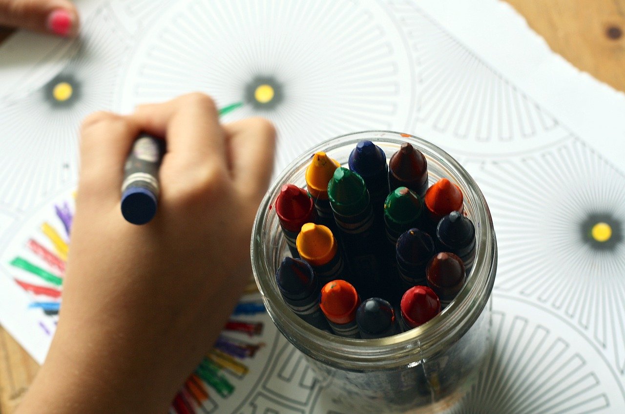 Coloriage pour enfant de 2 ans : Quel type de coloriage proposer ?